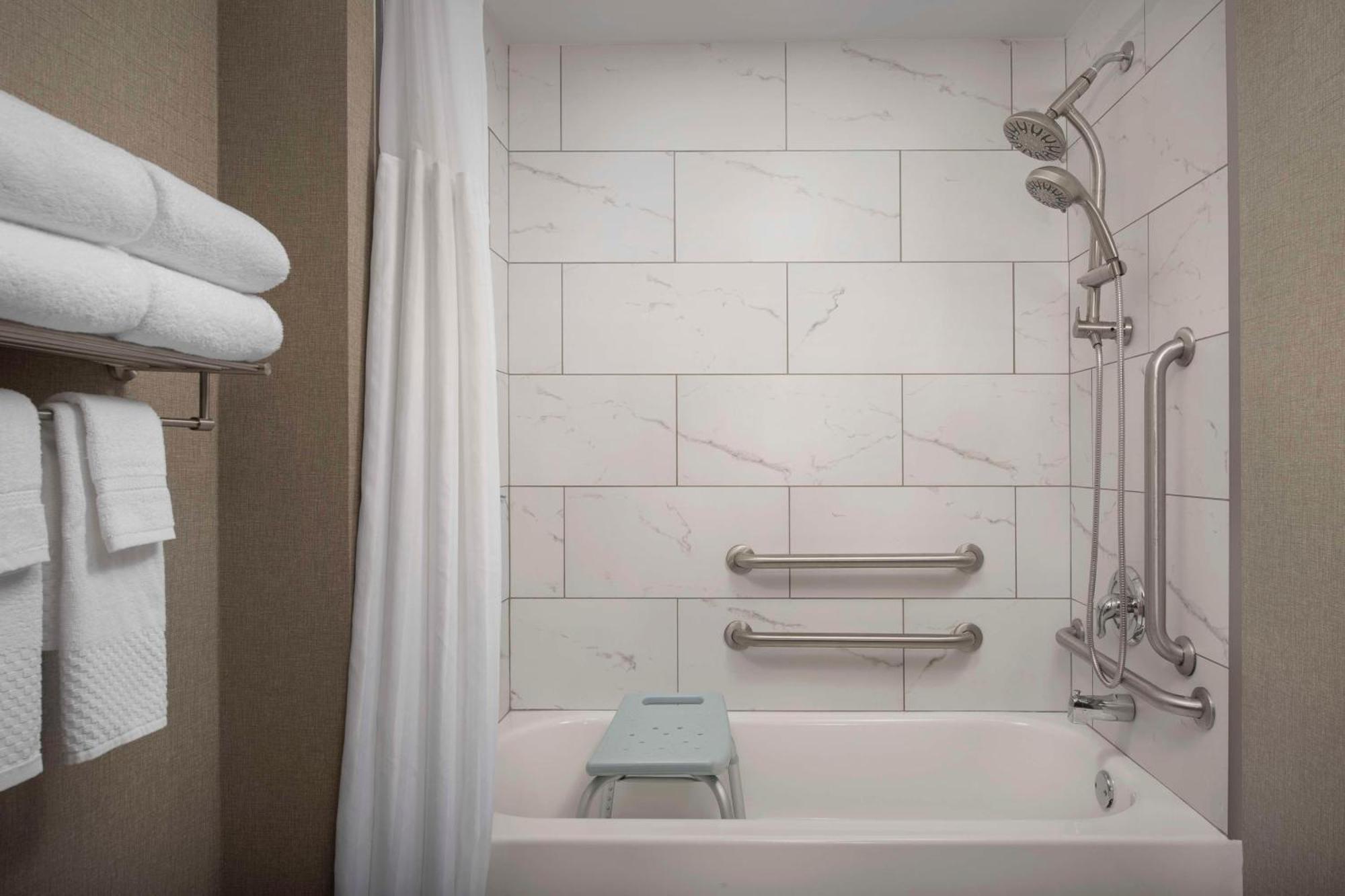 Hotel Doubletree By Hilton Hamilton Place Chattanooga